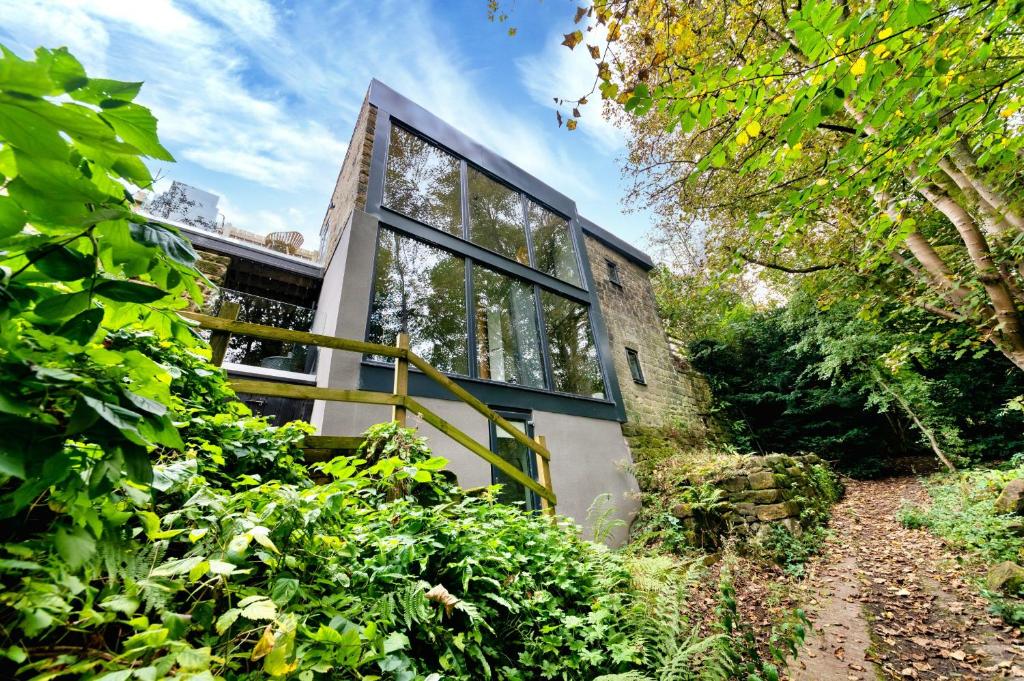 Luxurious Hidden Cragg Vale Escape by Hebden Beck, Hebden Bridge