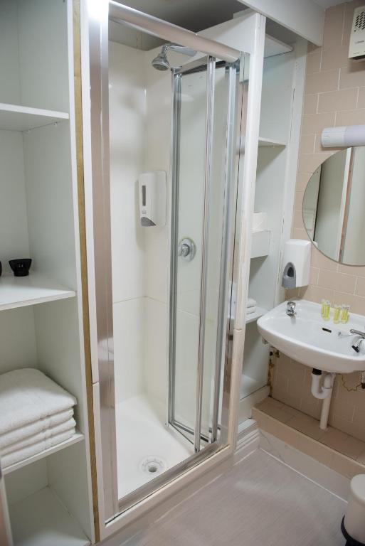 Leevin Studios - Resim 3