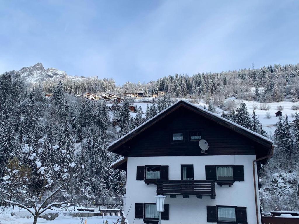 Chalet Stanzertal v zimě