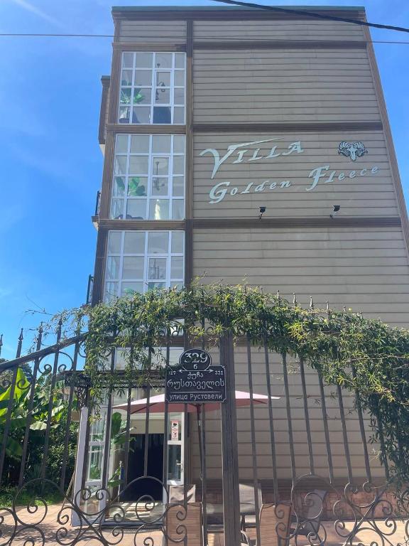Villa Golden Fleece