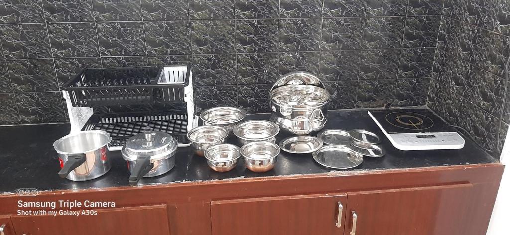 Madura Homestay - Gorgeous Home with 2BHK 5 minutes from NH44 - Maison De Deux Chambres