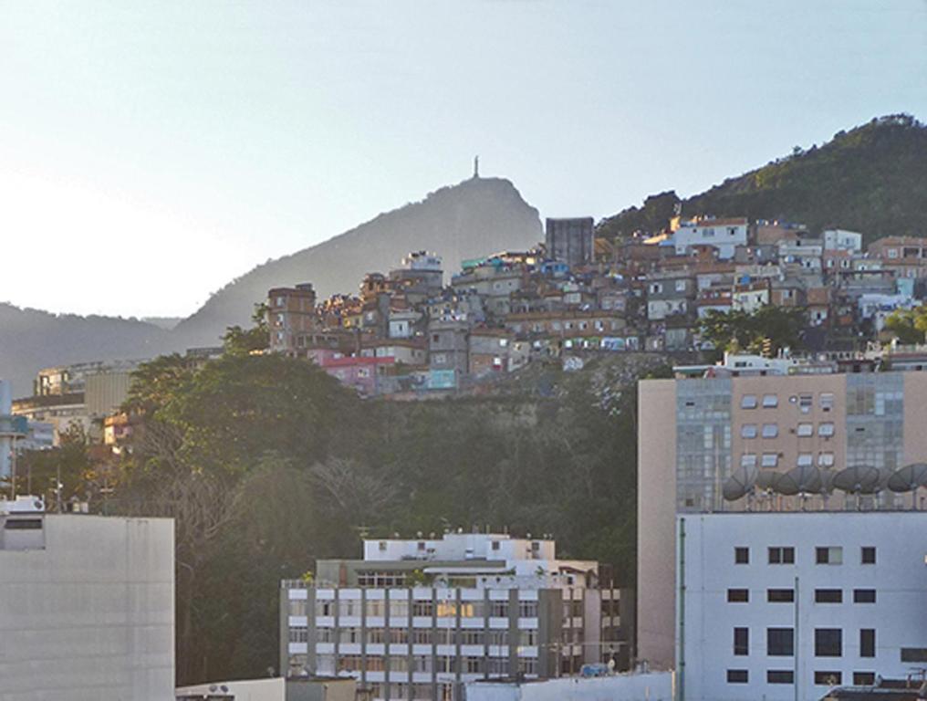  Ipanema's Beautiful Penthouse