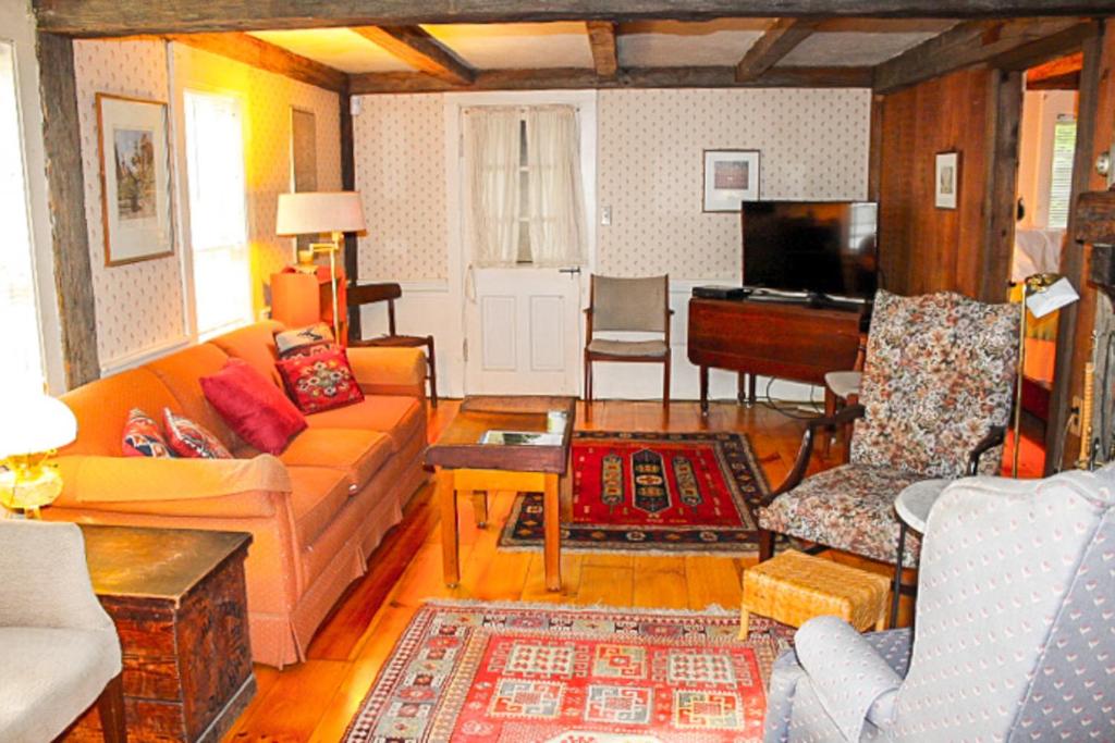 Randlett Pond Retreat, Meredith (updated prices 2024)