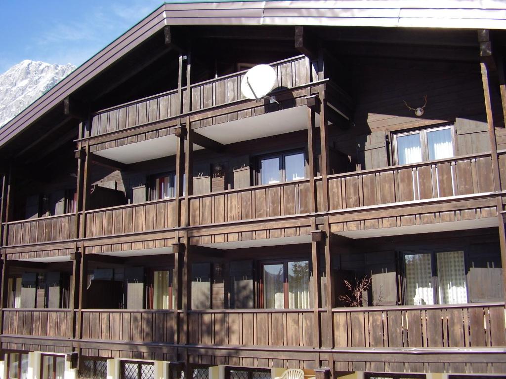 A balcony or terrace at Appartementhaus Hochkönig 1 - Alpenrose