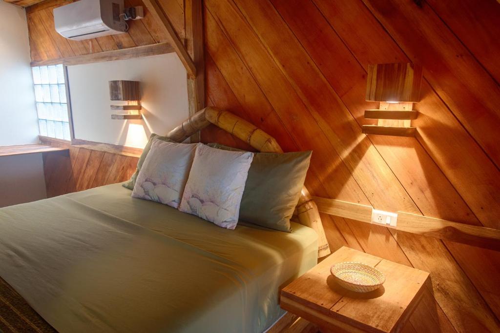 Postel nebo postele na pokoji v ubytování Vistamar Guest House