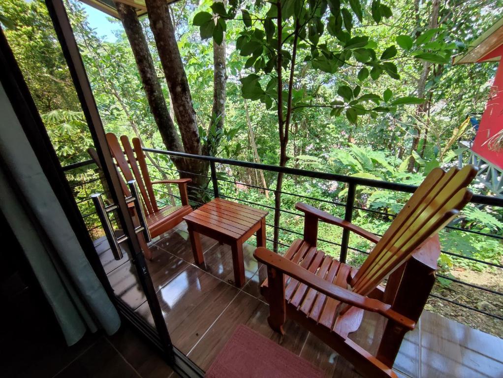 Balkón nebo terasa v ubytování Villas In Sueño Private Jungle Hotel