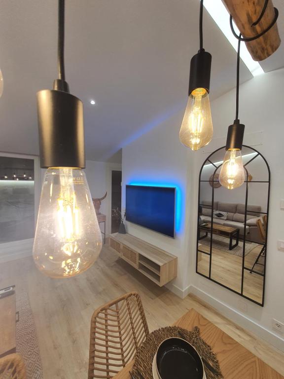 Sky Fleming 31 by Oktheway - Two-Bedroom Apartment