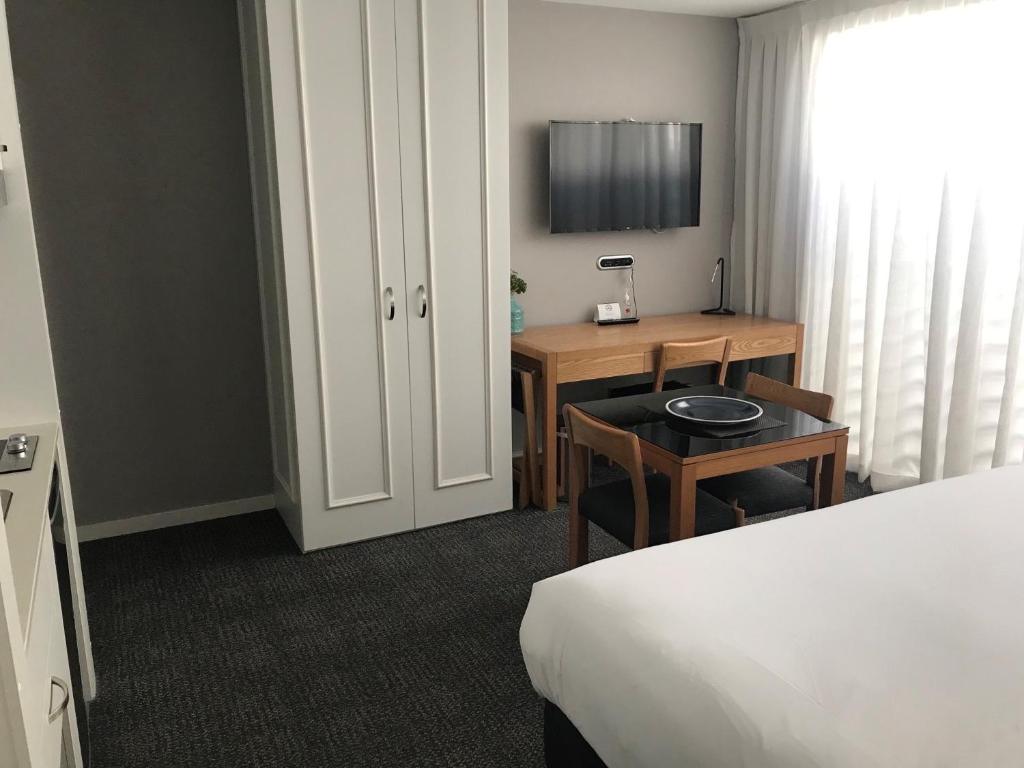 Quest Brighton on the Bay - Studio Apartment