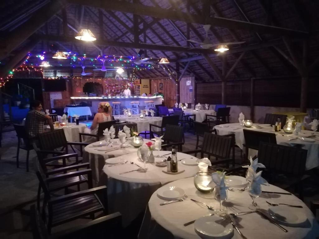 Restaurace v ubytování Eden Villa
