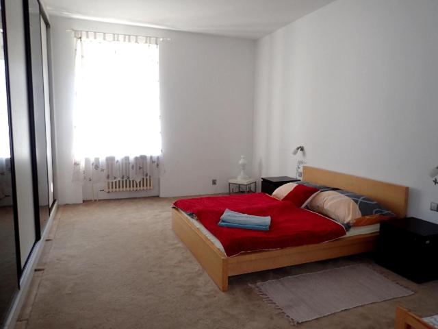 Posteľ alebo postele v izbe v ubytovaní Big apartment in Bratislava