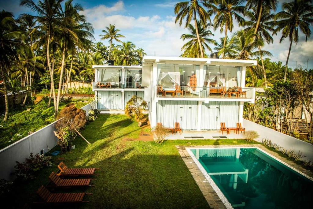 Bazén v ubytování Infinity of Sri Lanka nebo v jeho okolí