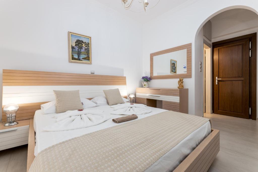 Panos Luxury Studios - 12