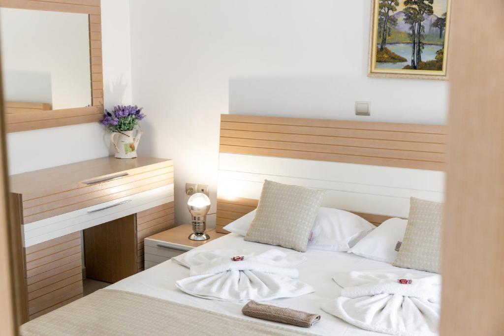 Panos Luxury Studios - 10