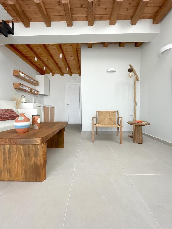 A seating area at Triantafilia Guesthouse