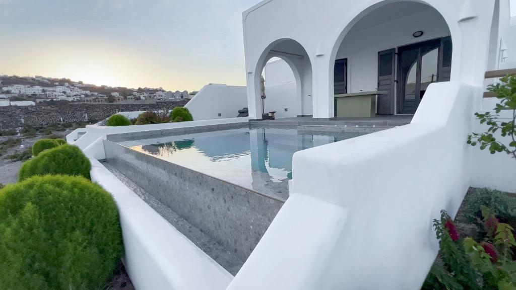 Bazén v ubytování Vineyard Exclusive Suites nebo v jeho okolí