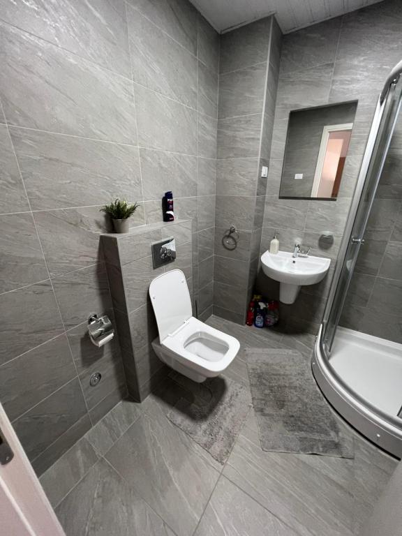 Fanky City Apartments - 12