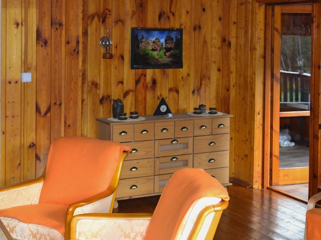 Telewizja i/lub zestaw kina domowego w obiekcie Chalet in Kyjov near Kyjovská Dam