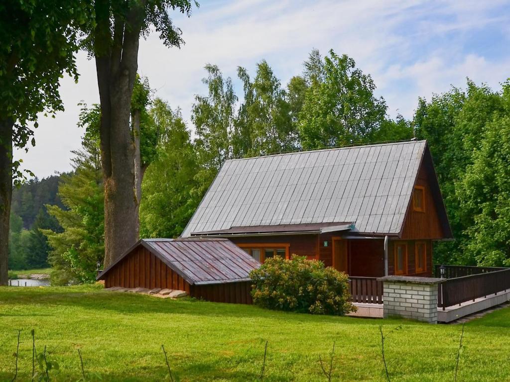 Ogród w obiekcie Chalet in Kyjov near Kyjovská Dam