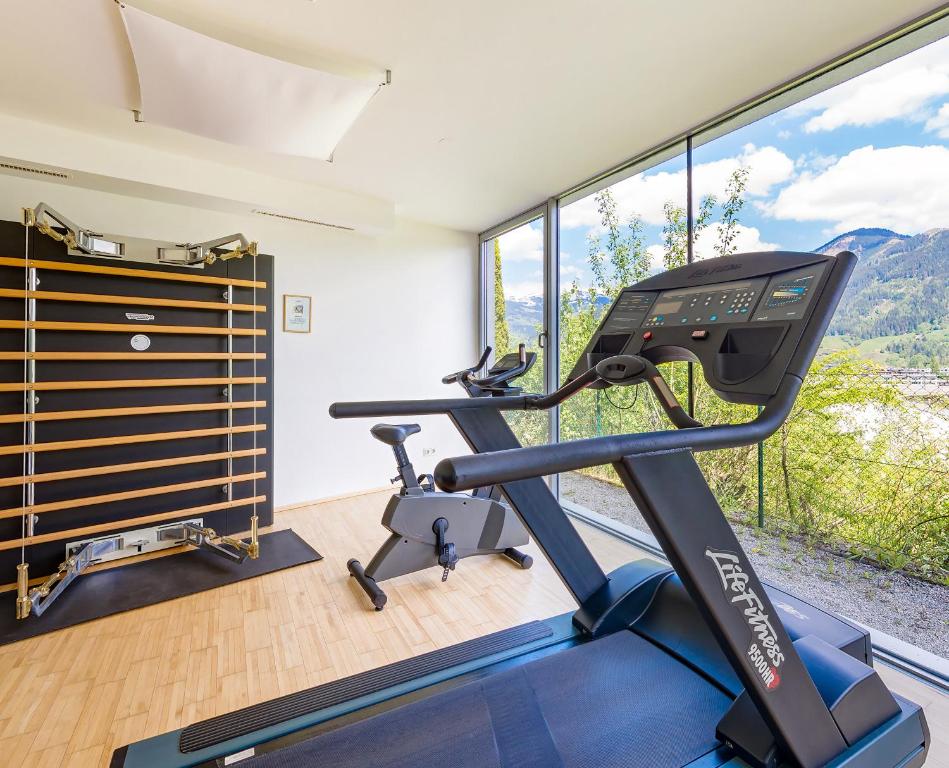 Spordikeskus ja/või sportimisvõimalused majutusasutuses Familotel Amiamo