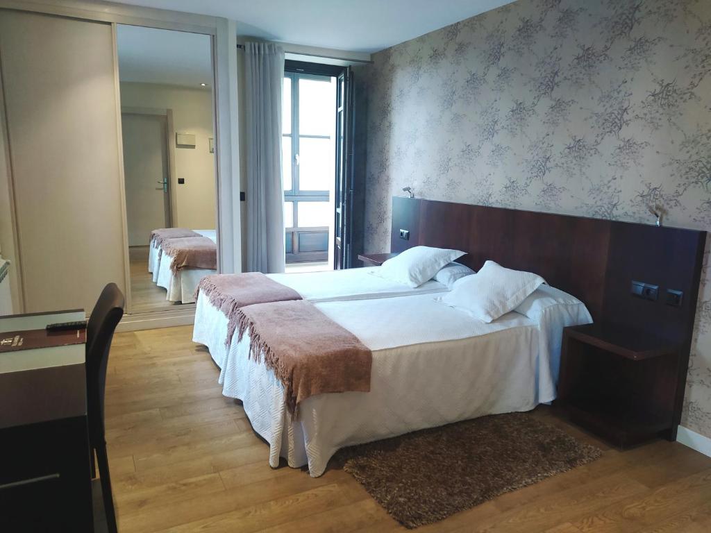 Hotel Villa Marrón, Naves – Updated 2023 Prices