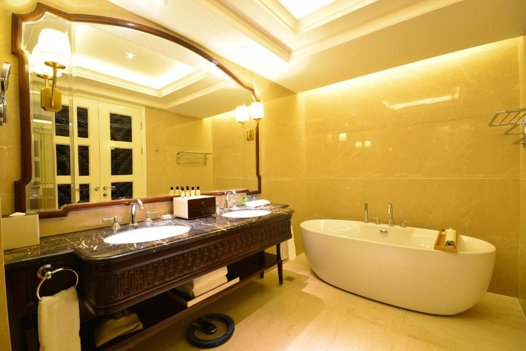 Koupelna v ubytování Urban Island Hotel Shanghai