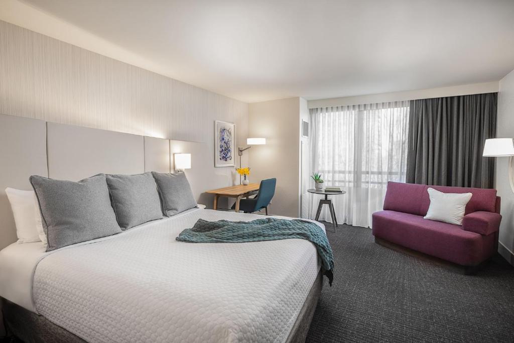 Crowne Plaza Atlanta Perimeter at Ravinia, an IHG Hotel - 