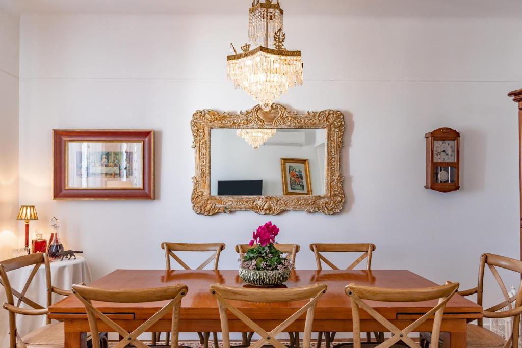 TV a/nebo společenská místnost v ubytování Casa da Avó Bia