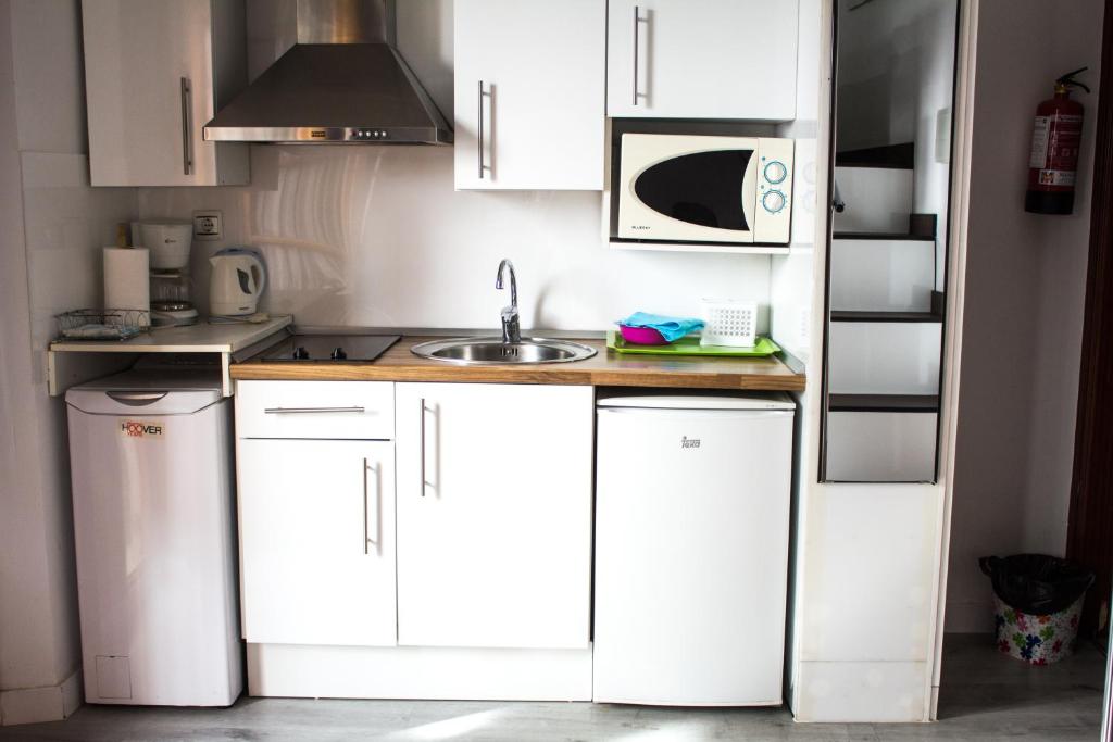 A kitchen or kitchenette at Estudio San Matias