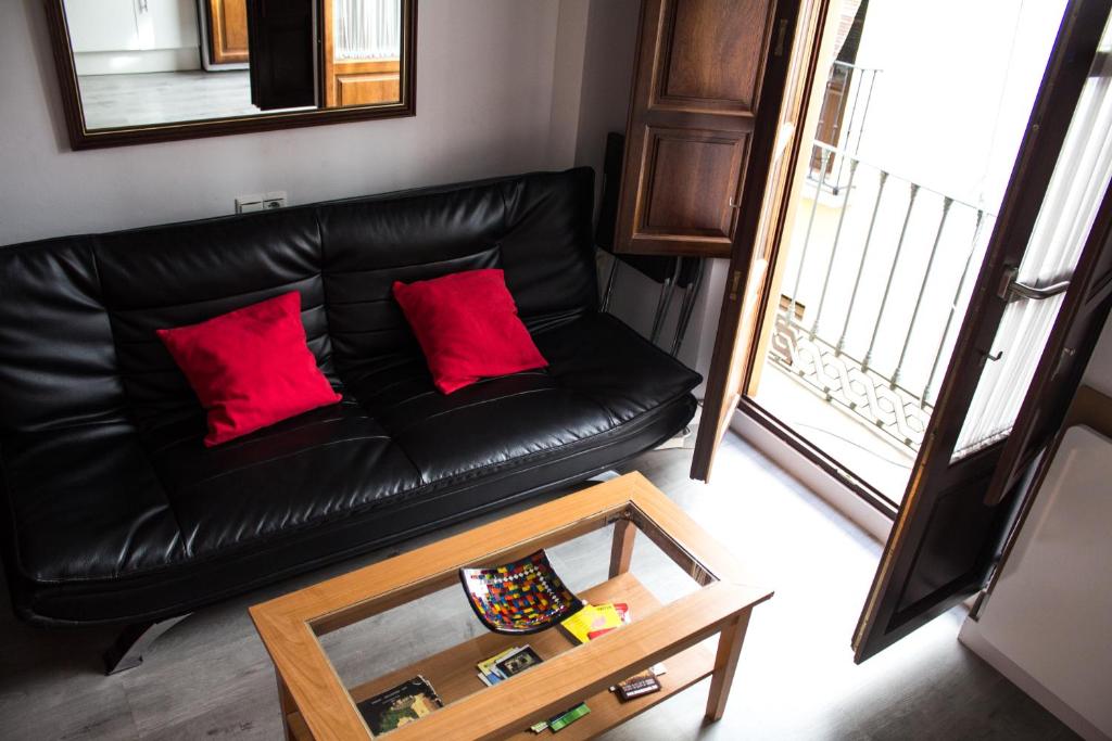 A seating area at Estudio San Matias
