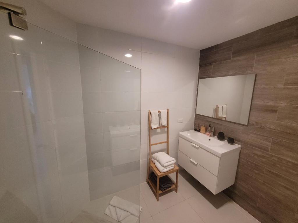Koupelna v ubytování Seawinds Studio - Beachfront Getaway