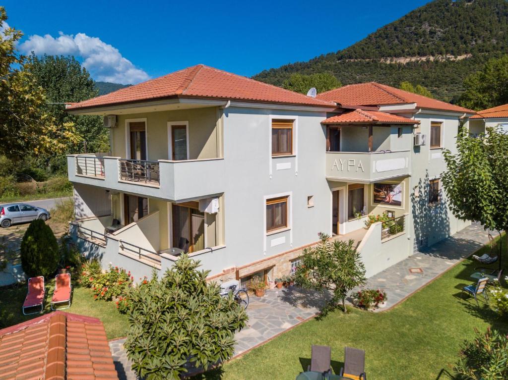 Výhľad na hory alebo výhľad na hory priamo z apartmánového hotela