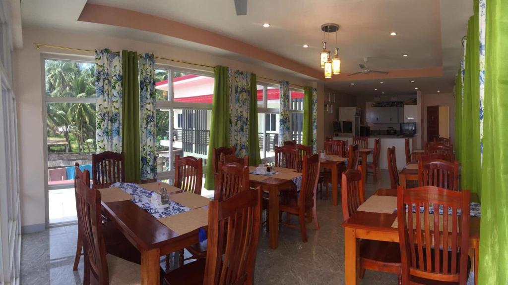 Restaurace v ubytování Elnora Delmar Travellers Inn
