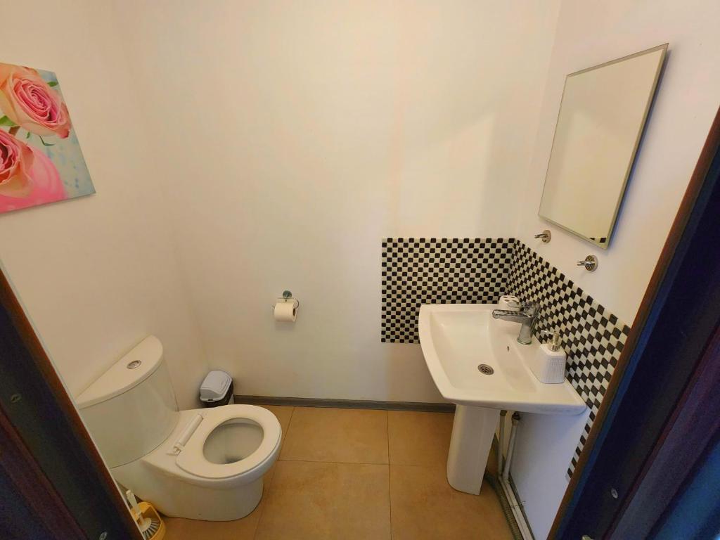 Koupelna v ubytování House & Yard Sesil M 110m to beach Kaprovani