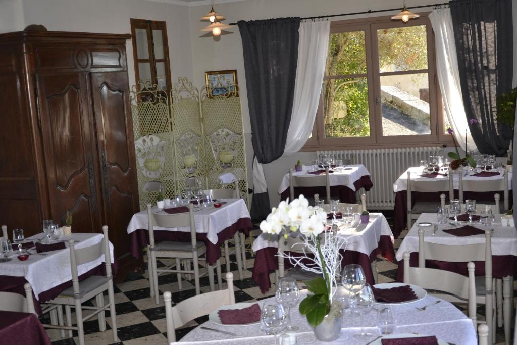 Restaurace v ubytování Hotellerie de l'Esplanade