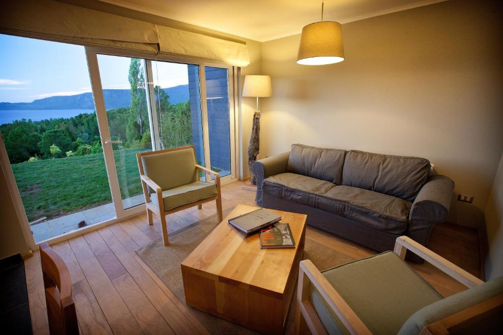 Posezení v ubytování Lake Lodge