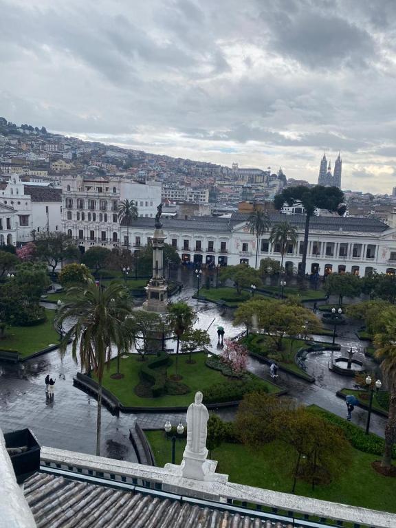 Nespecifikovaný výhled na destinaci Quito nebo výhled na město při pohledu z penzionu