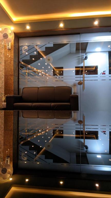 Kuchyň nebo kuchyňský kout v ubytování BEVERLY SUITES