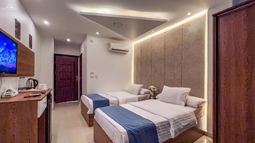 PANORAMA view pyramids - 5