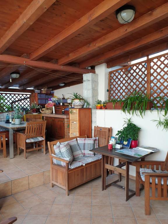 Apartments and Rooms Villa Lina - 3