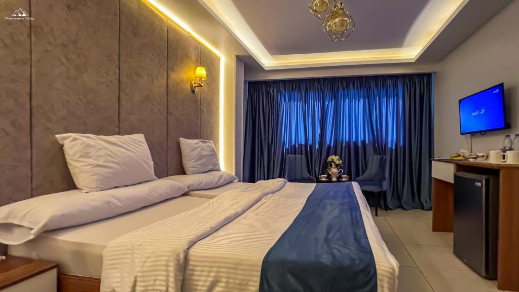 PANORAMA view pyramids - 10