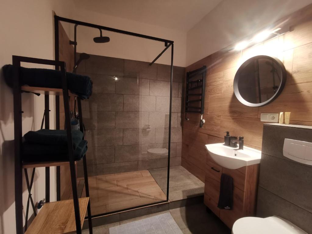 Koupelna v ubytování Aparthouse Zegrze