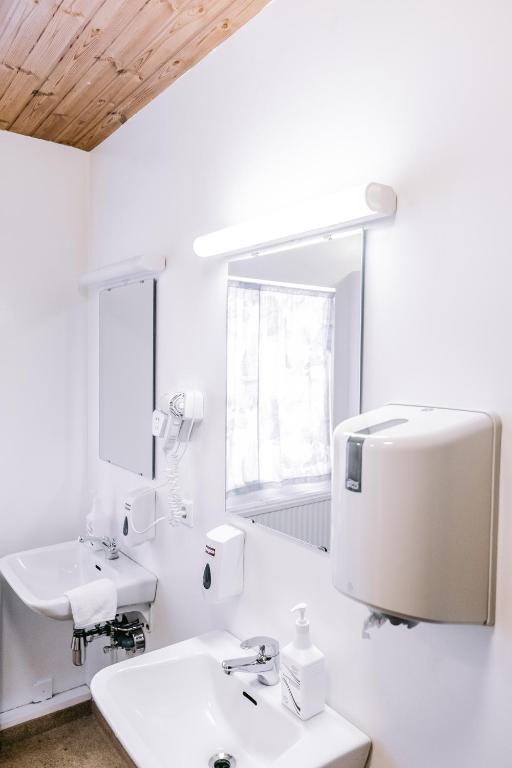 Koupelna v ubytování Eldá Guesthouse
