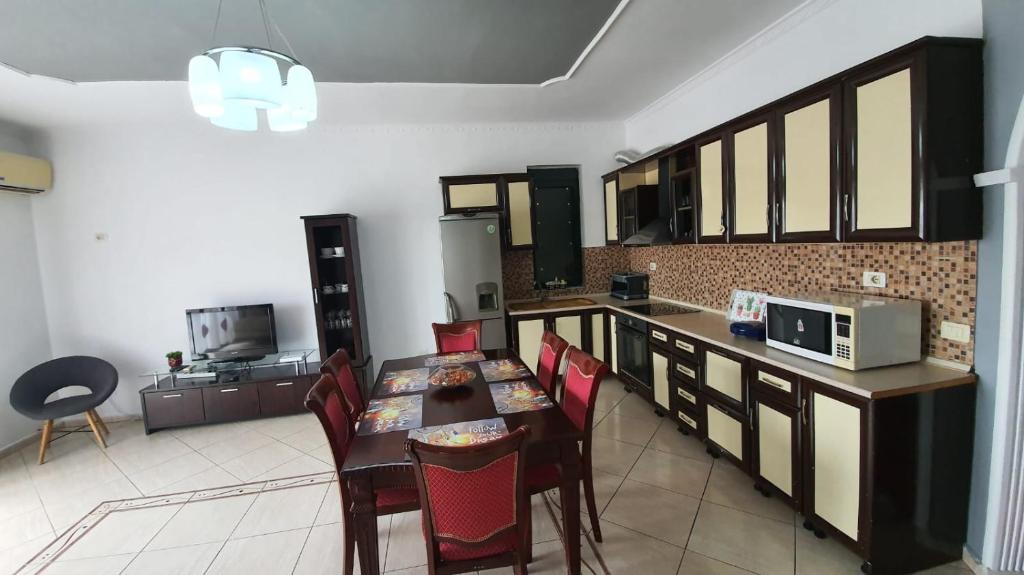 Cozy 2 bedroom /1 Bath Apartment/Tirana - Imazhi 4