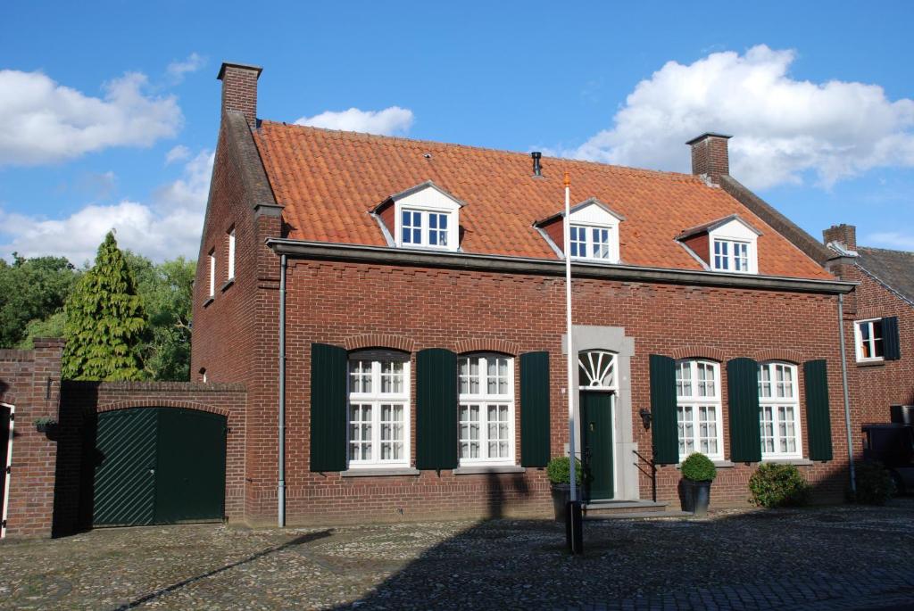 Vakantiehuis De Vorster Pastorie - Three-Bedroom Townhouse