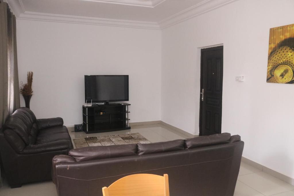 Koring Residence at Dalaba Estate - Chalet De Trois Chambres