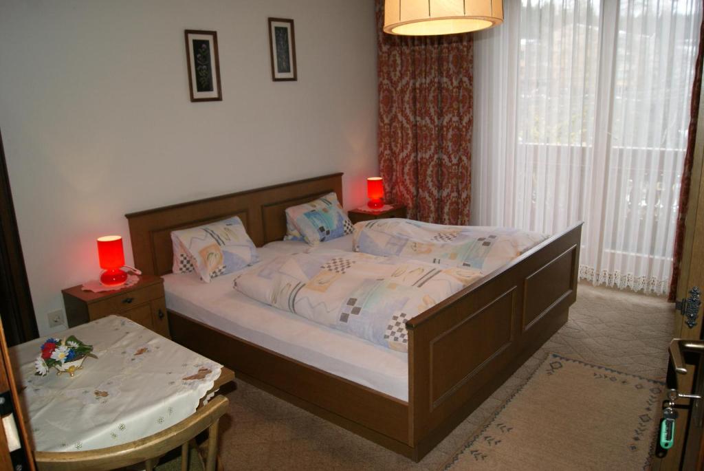 Postel nebo postele na pokoji v ubytování Gästehaus Lackner Zimmer