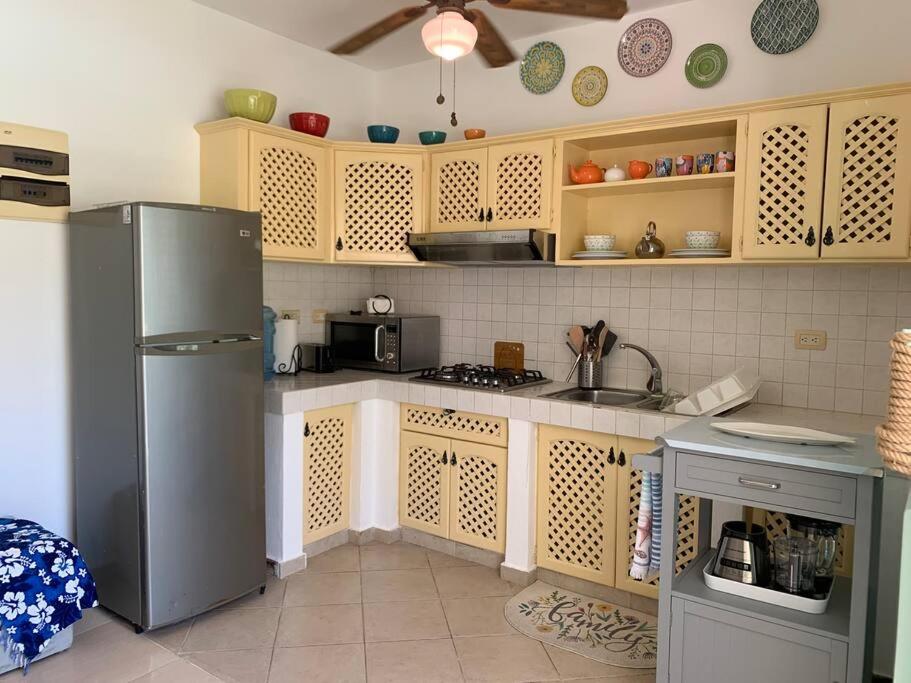 Kuchyň nebo kuchyňský kout v ubytování Excelente apartamento en Las Terrenas, Playa Punta Popi.