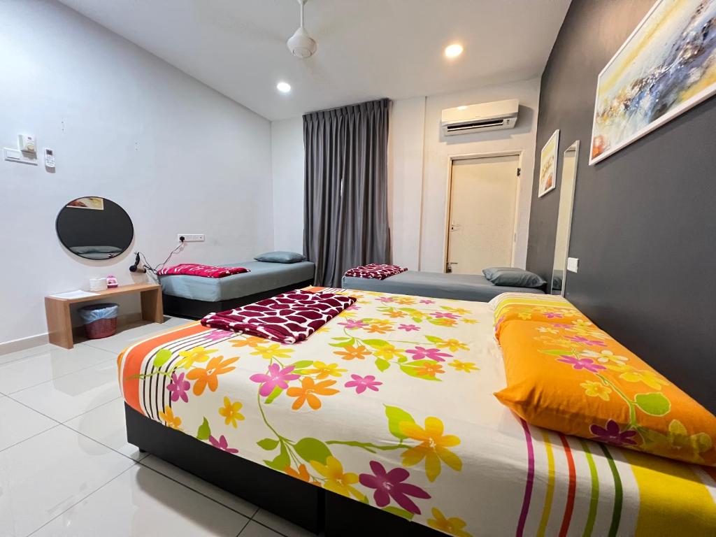 Johor Homestay @ Impiana Condo 3 Bedroom - Book Online on Traveloka