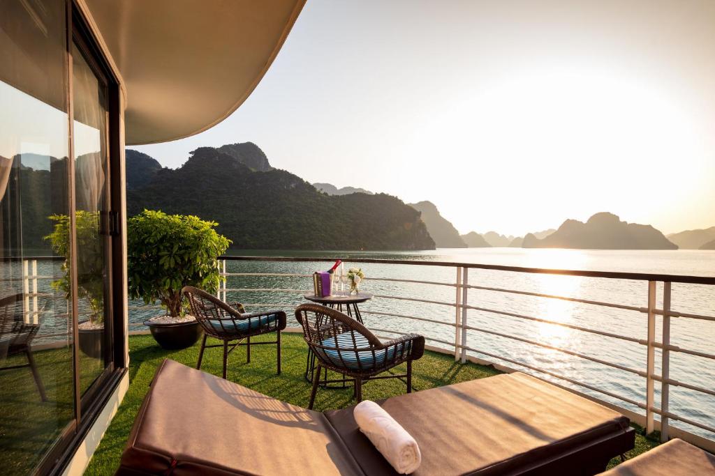 Mon Cheri Cruises - 18