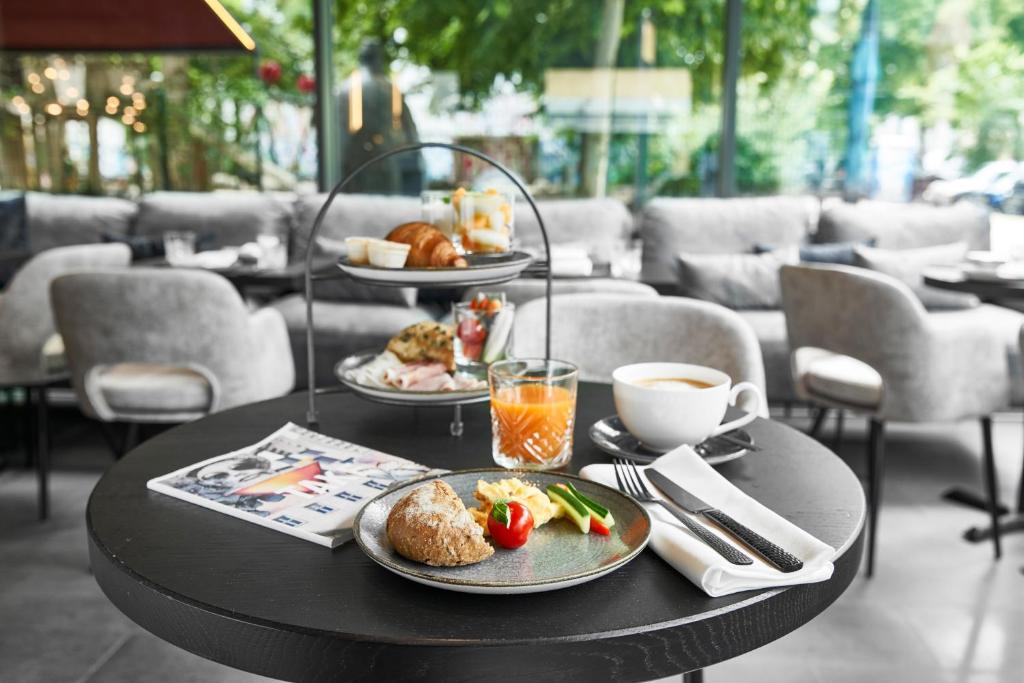 June Six Hotel Berlin City West - Resim 27